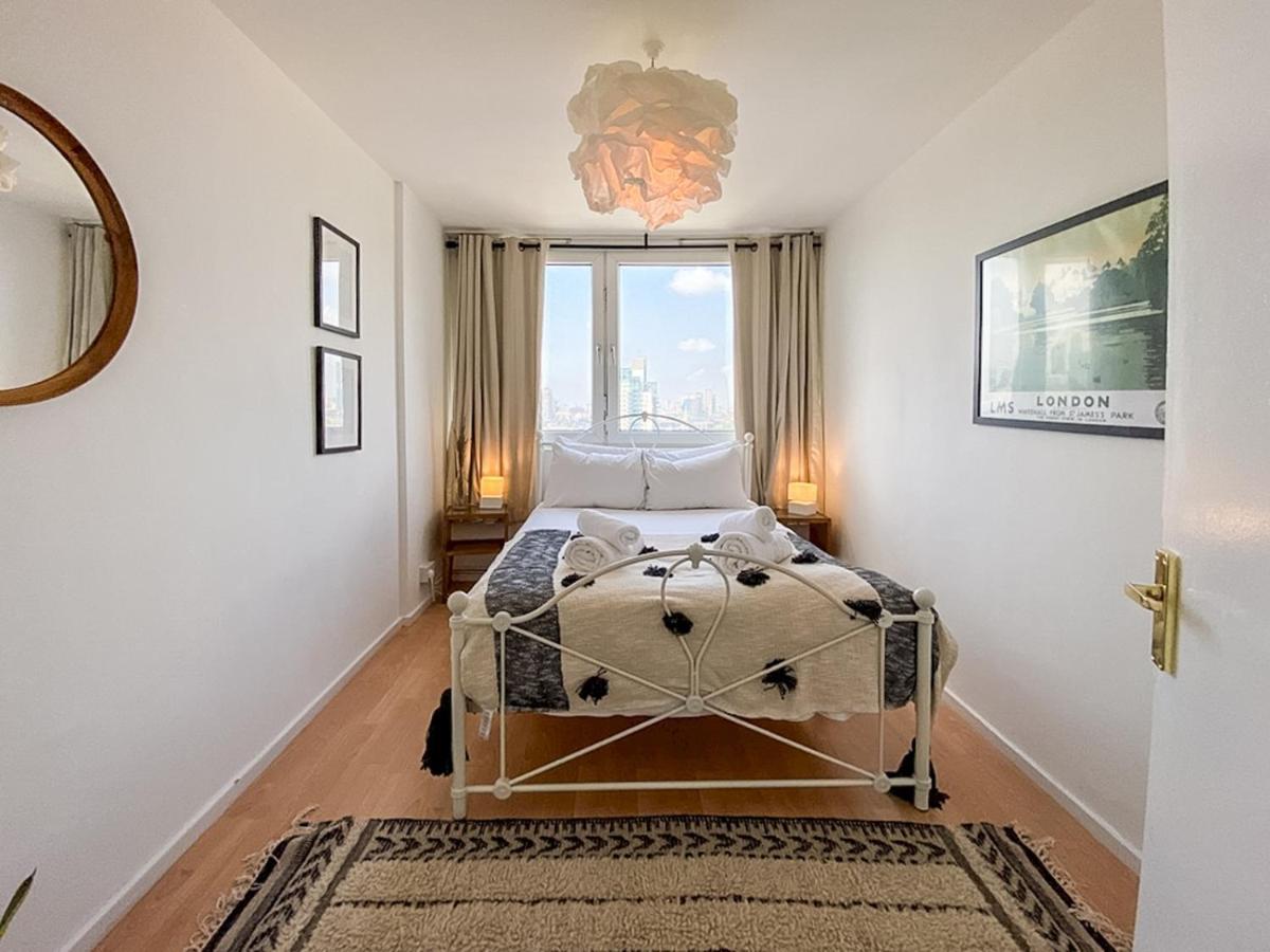 Pass The Keys Spacious 2bedroom Flat With Views In Bridge *