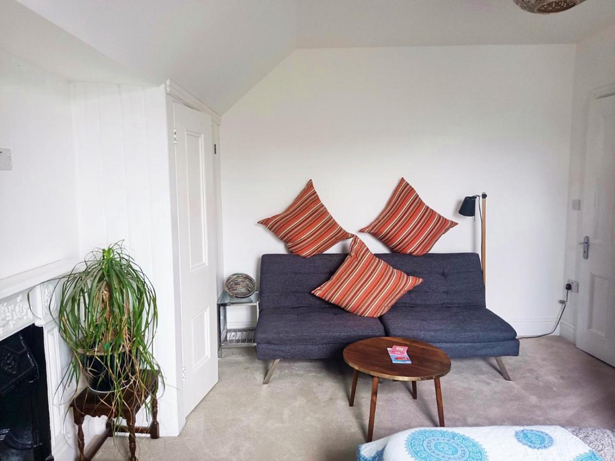 Stylish 2-bed Flat, Quick Access To Sights * London