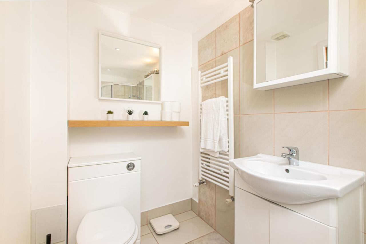 Skyvillion - One Bedroom By King's Cross *