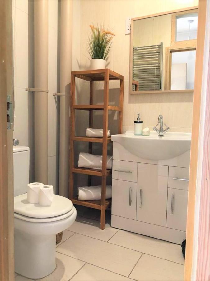 Flat Without Kitchen At Kentish Town Appartement Londen