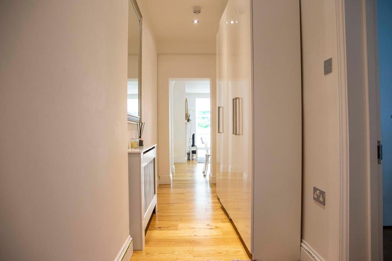 Bright Chelsea Garden Nest Apartamento