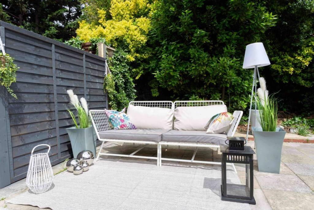 Contemporary 3 Bed House With Spacious Garden Close To Stratford Сasa de vacaciones