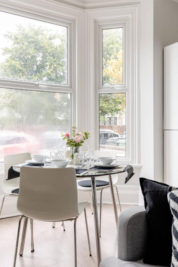 Lovely 2 Bedroom In West Hampstead, Apartamento