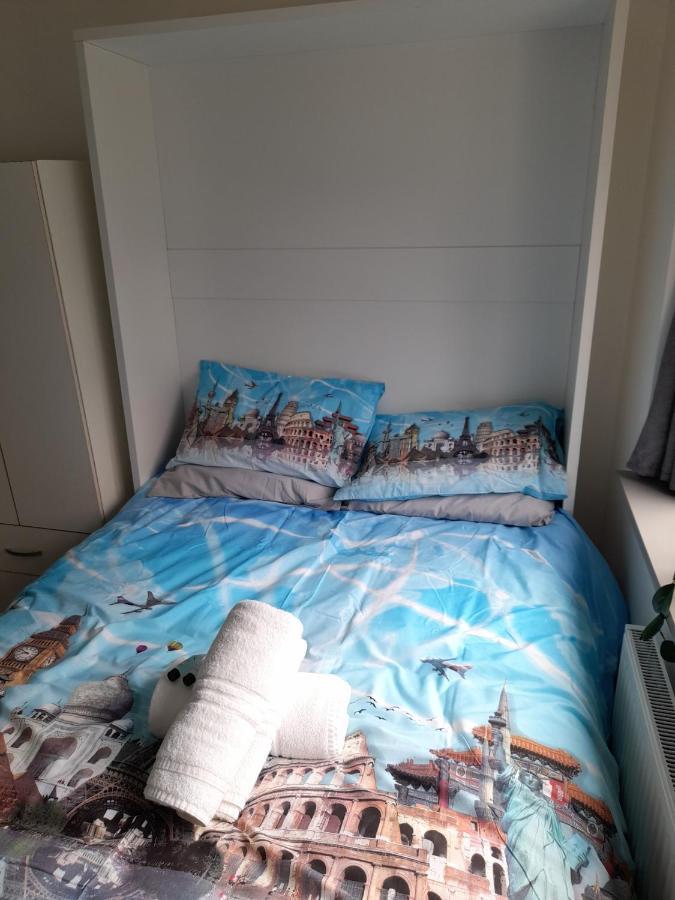 Lovely Double In Shared 3 Habitación en casa particular