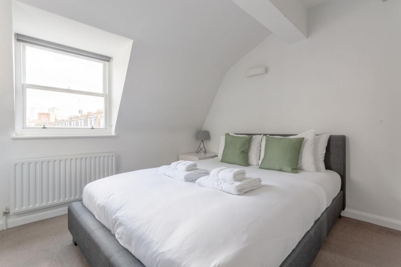 Bright & Airy 1 Bedroom In Apartment London