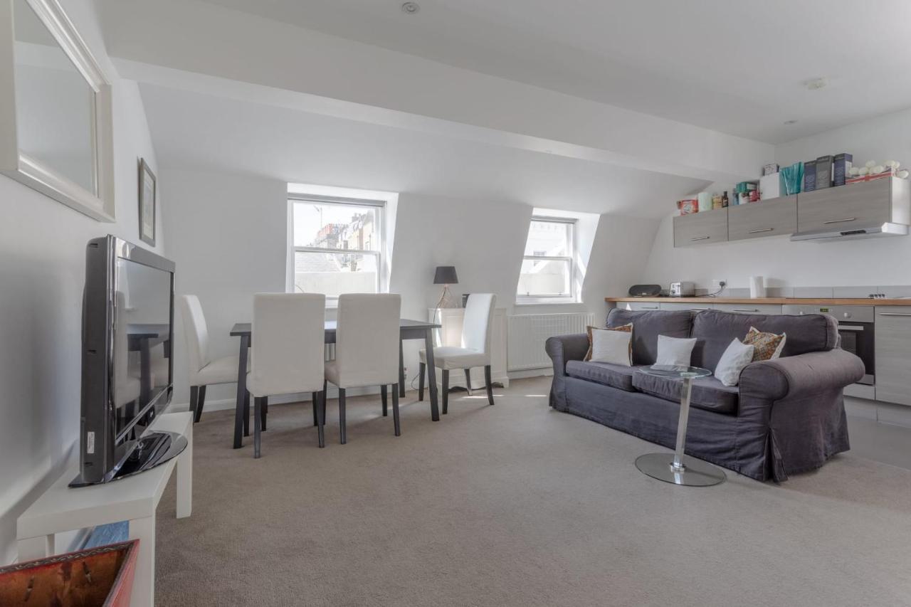 Bright & Airy 1 Bedroom In London