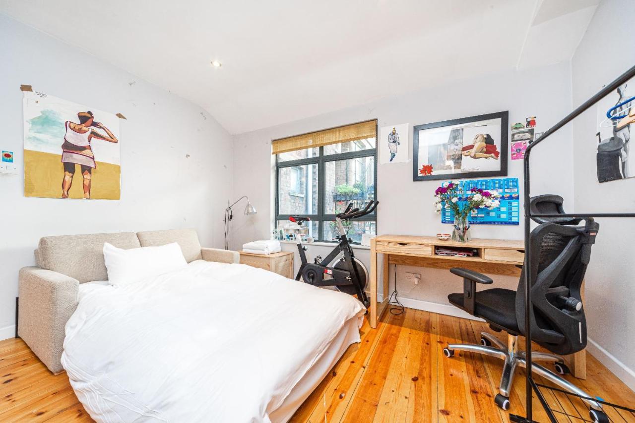 Pass The Keys - Trendy Flat With Private Terrace In East Apartment London