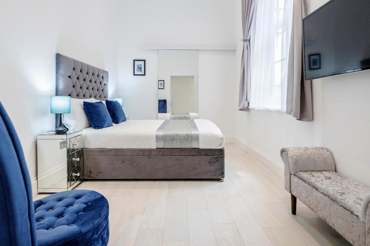 Oxford Street 2 Bed * Londen