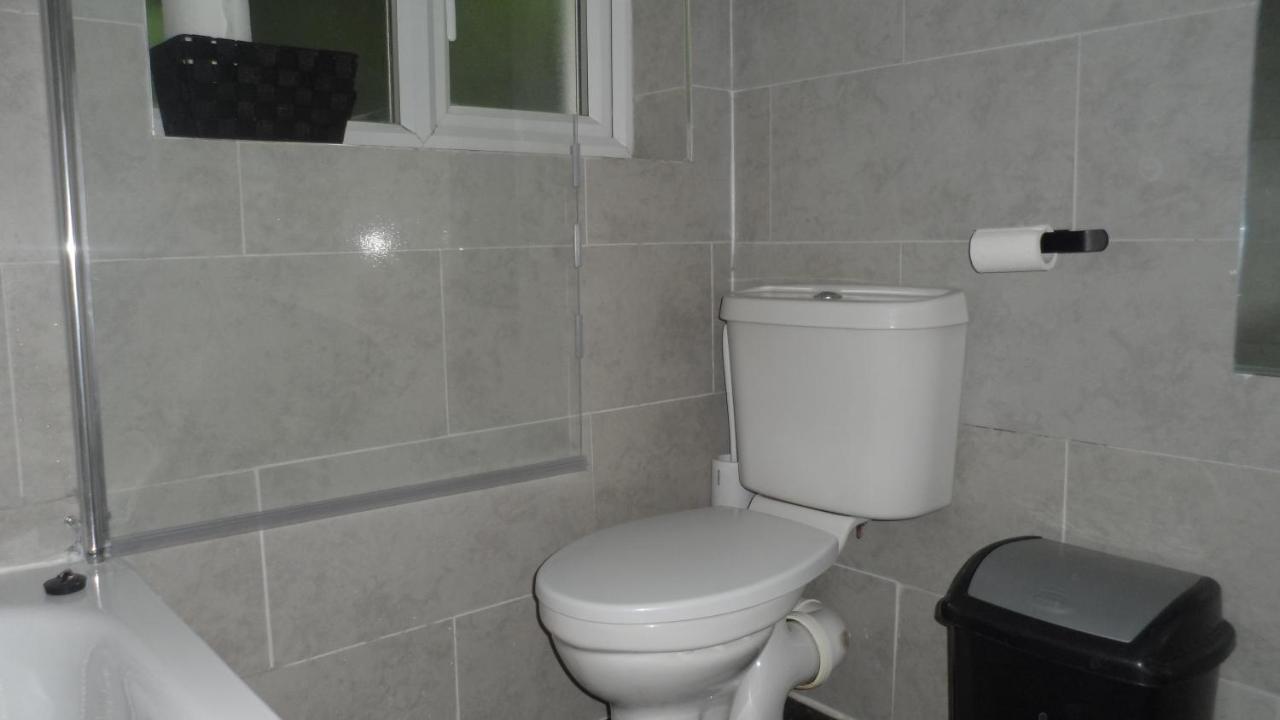 Bubblesbnb- Family 7 Bedroom House Holiday home *