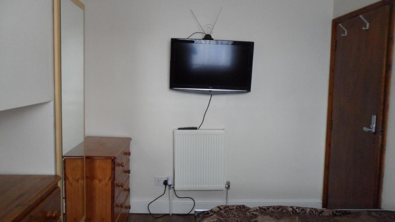 Bubblesbnb- Family 7 Bedroom House Holiday home London