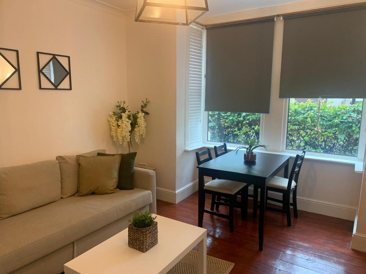 Apartamento Unique 2 Bedroom In London/ Excel / Olympic Close To Line Tube Station With Gated Parking Space