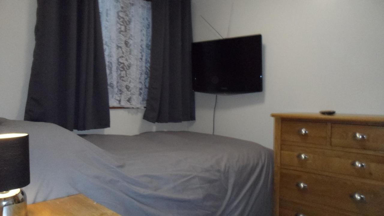 Bubblesbnb- Family 7 Bedroom House London