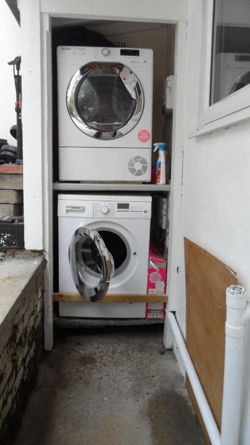 Bubblesbnb- Family 7 Bedroom House * London