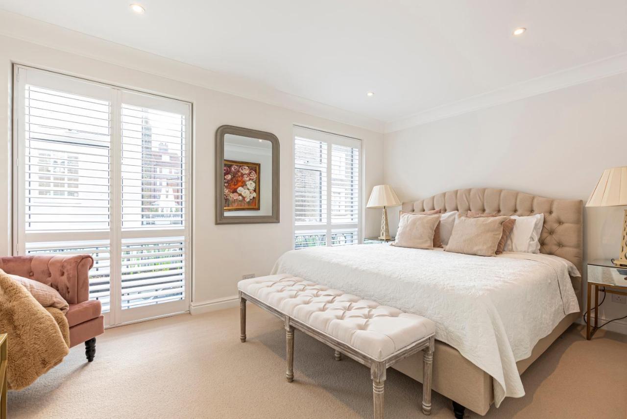 Joivy Stunning 3 Bed,2 Bath House With Roof Terrace In Chelsea London