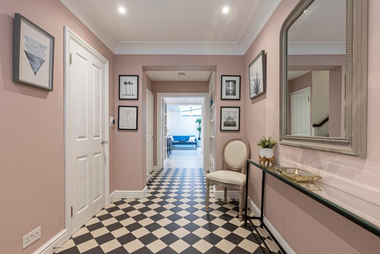 Apartment Joivy Stunning 3 Bed,2 Bath House With Roof Terrace In Chelsea