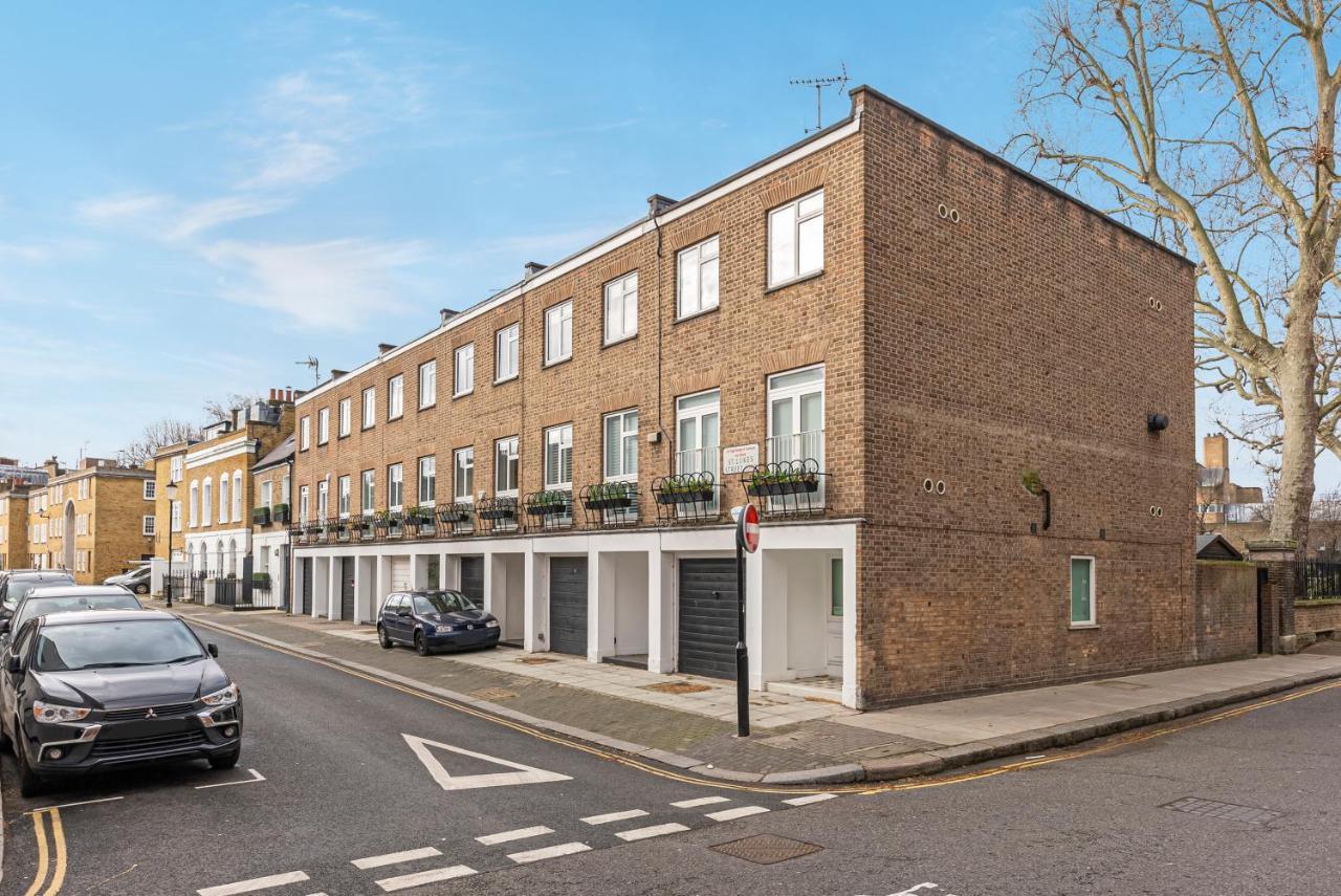 Joivy Stunning 3 Bed,2 Bath House With Roof Terrace In Chelsea London