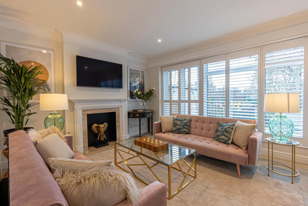 Joivy Stunning 3 Bed,2 Bath House With Roof Terrace In Chelsea *