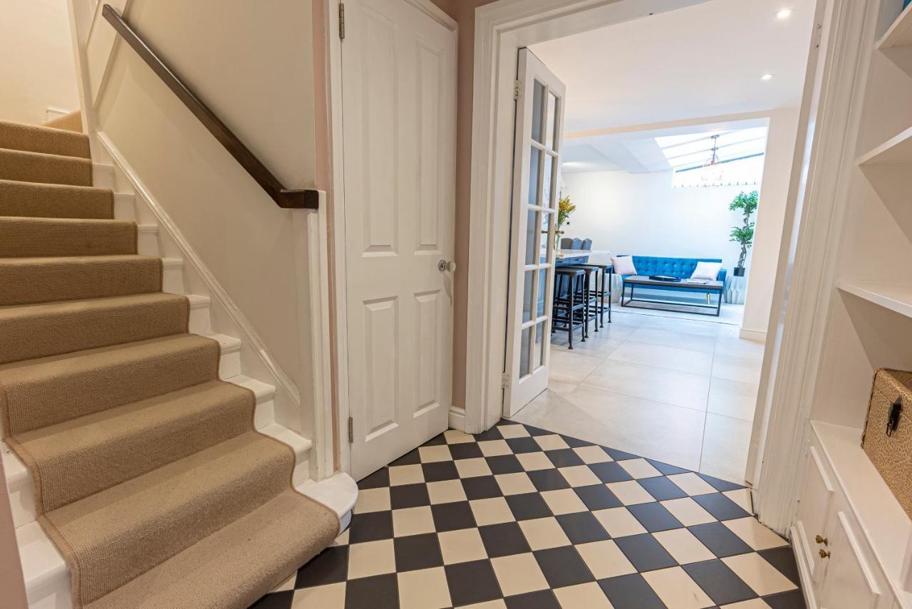 Apartment Joivy Stunning 3 Bed,2 Bath House With Roof Terrace In Chelsea *