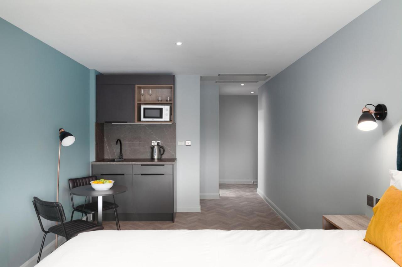 Aptel East Apartahotel 3*