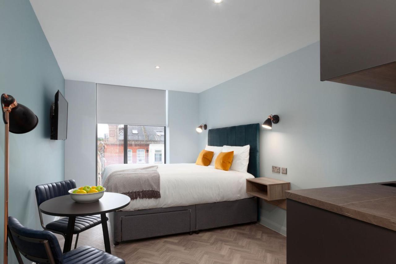 Aptel East Apartahotel 3*