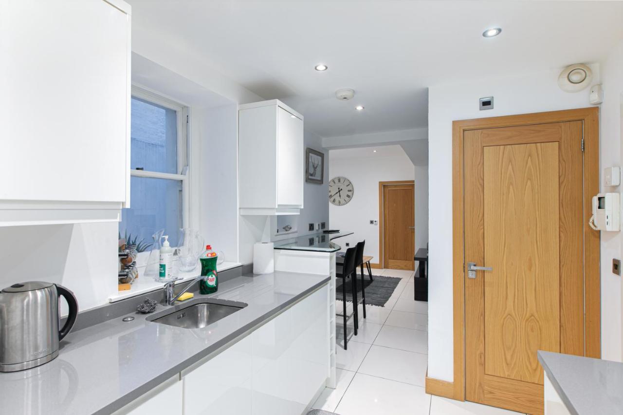 Beautifully Styled - Oxford Circus Apartment *