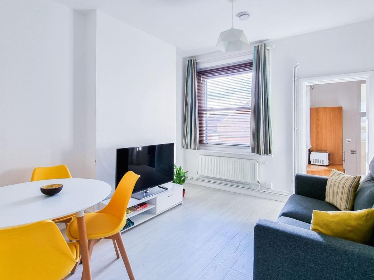 Appartement Pass The Keys Wimbledon Hideaway Londen