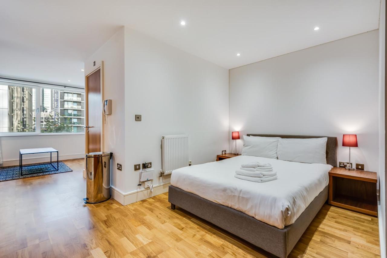 Cosy In Canary Wharf Apartment