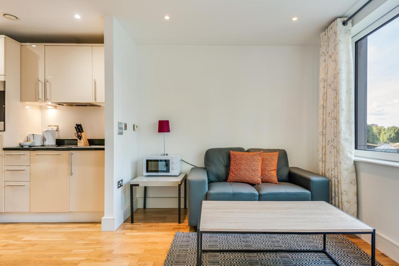 Cosy In Canary Wharf Apartment *