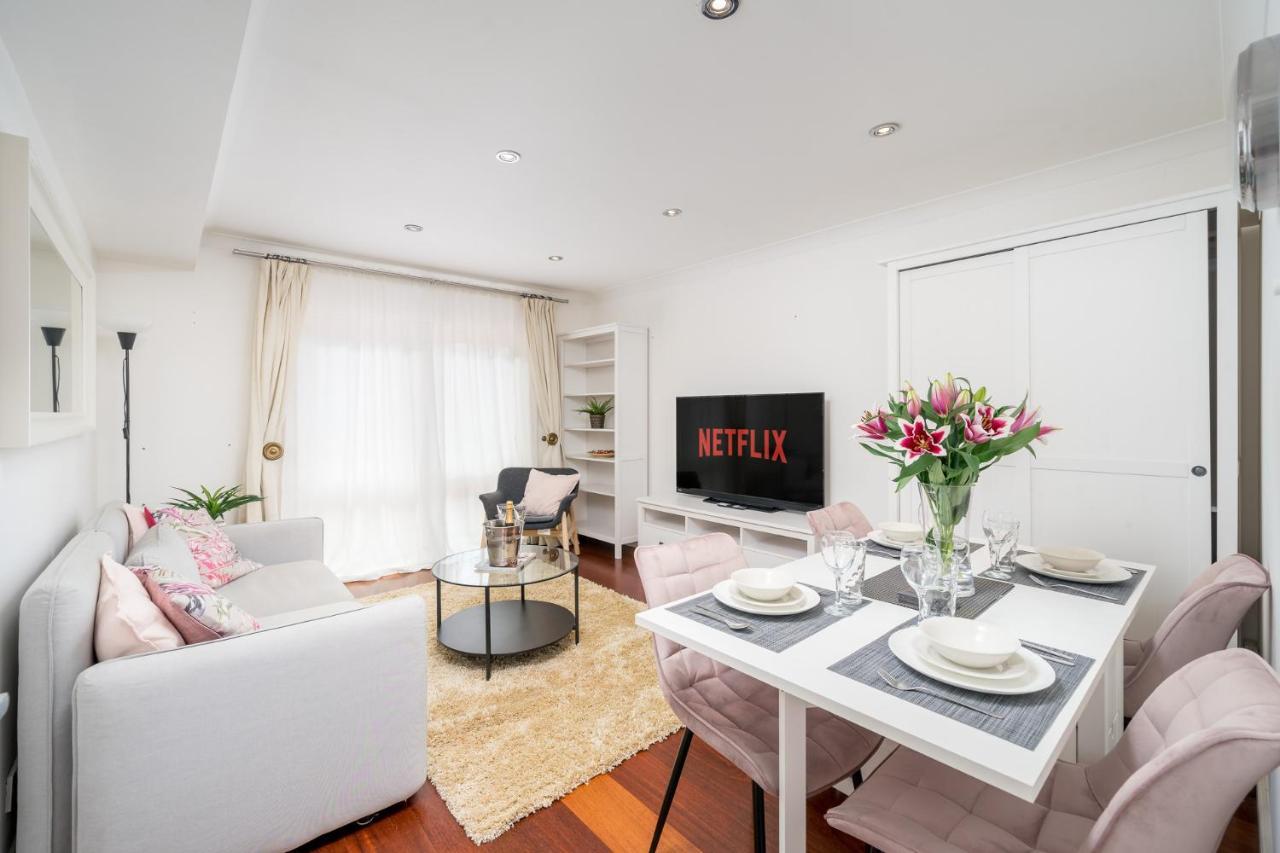 Crossharbour Canary Wharf 2 Bed Duplex Londen