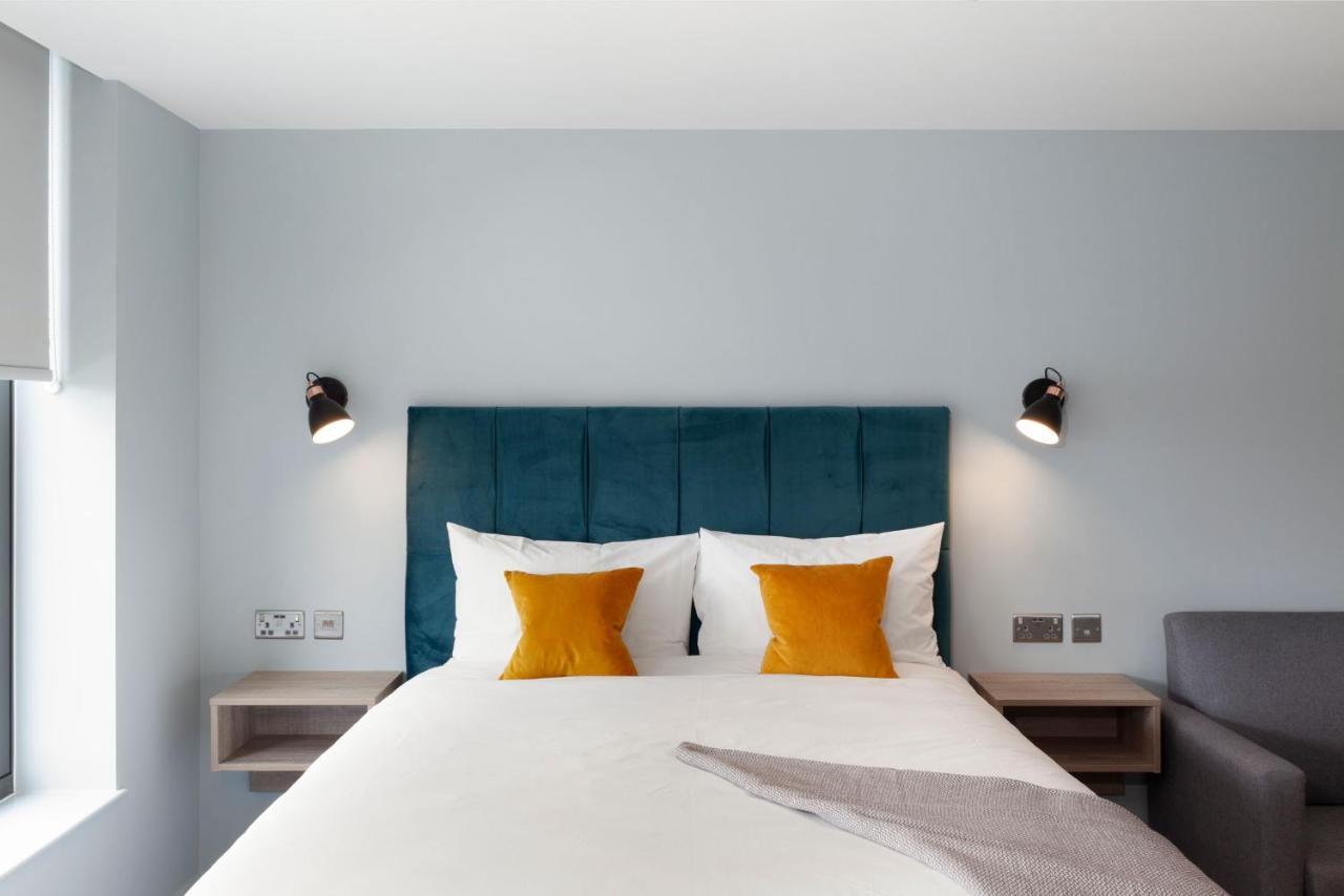 Aptel East Apartahotel 3*