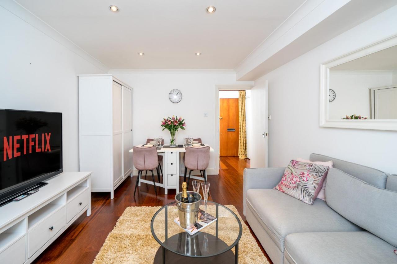 Crossharbour Canary Wharf 2 Bed Duplex * Londen