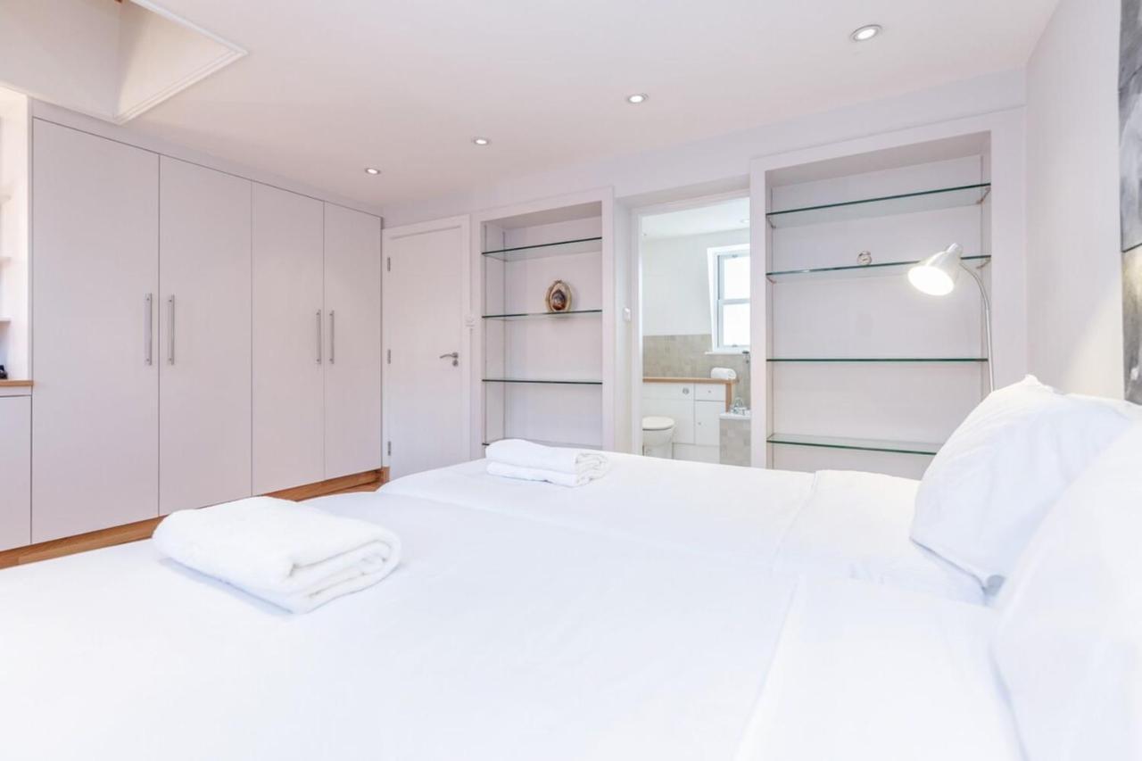 Beautiful 1 Bedroom In Victoria Apartment *
