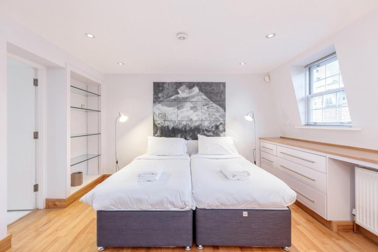 Beautiful 1 Bedroom In Victoria *