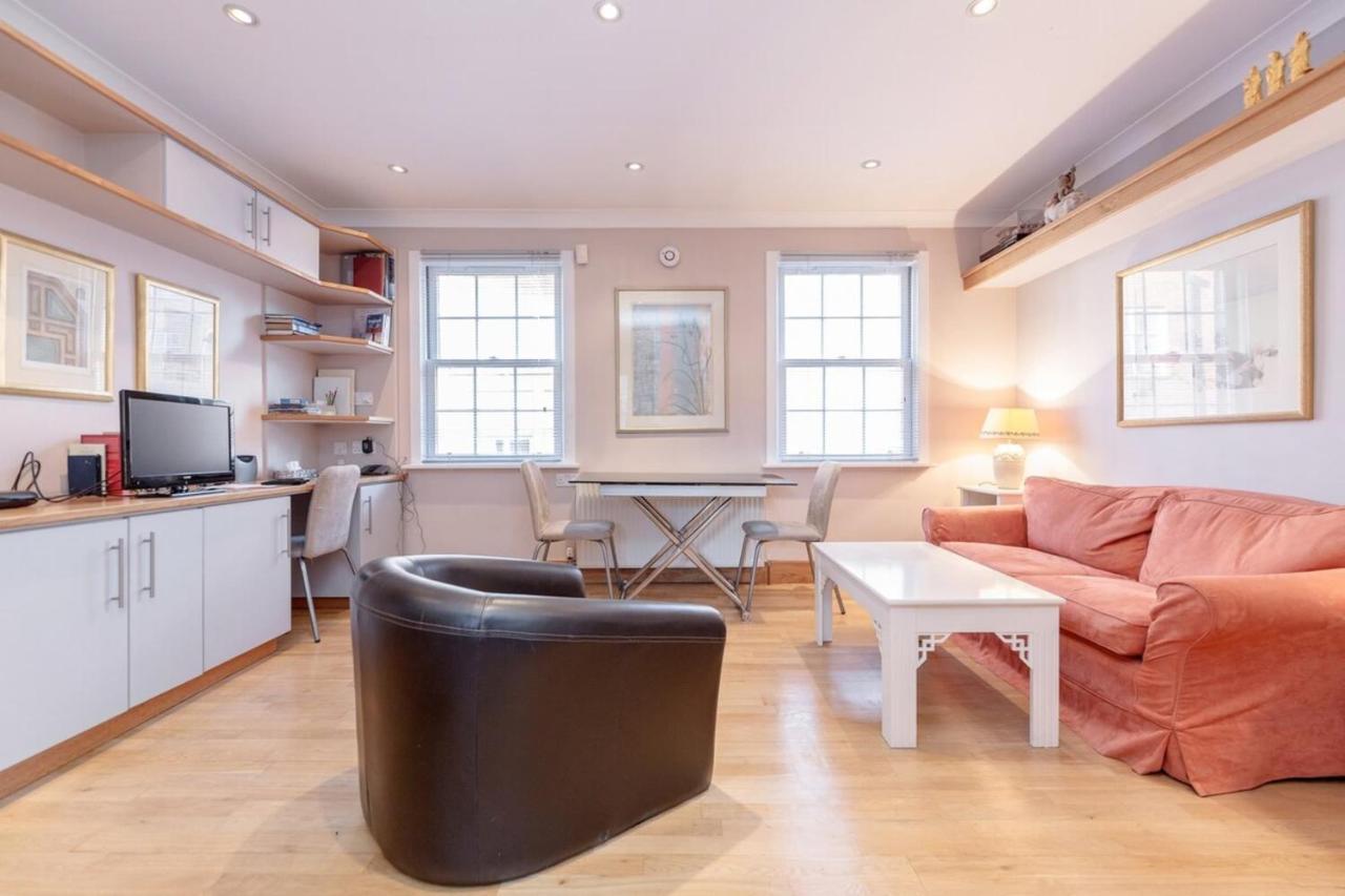 Beautiful 1 Bedroom In Victoria Apartment *