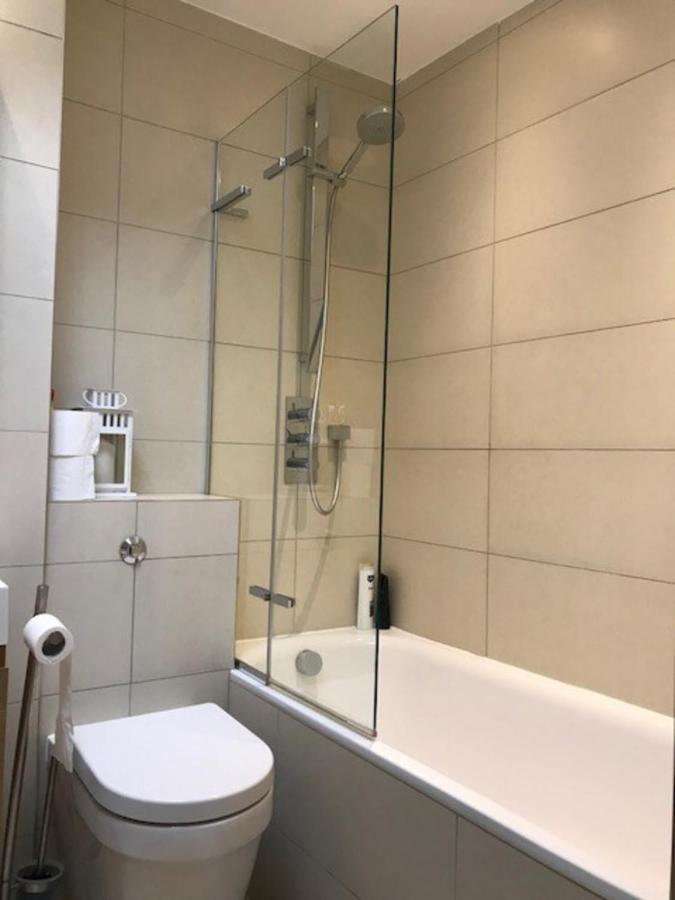 Stylish 2 Bed In West Hampstead London