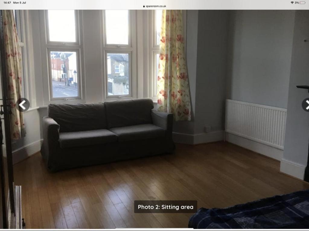 The Susanna South Norwood Apartment *