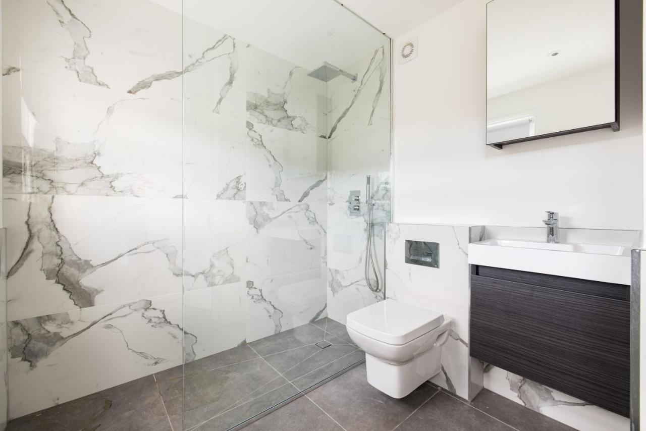 Apartment The Margravine Maisonette - Modern & Bright 2bdr Flat *
