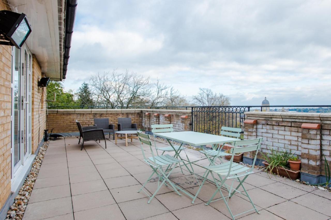 Apartment The Sparkford Gardens - Lovely 2bdr With Balcony London