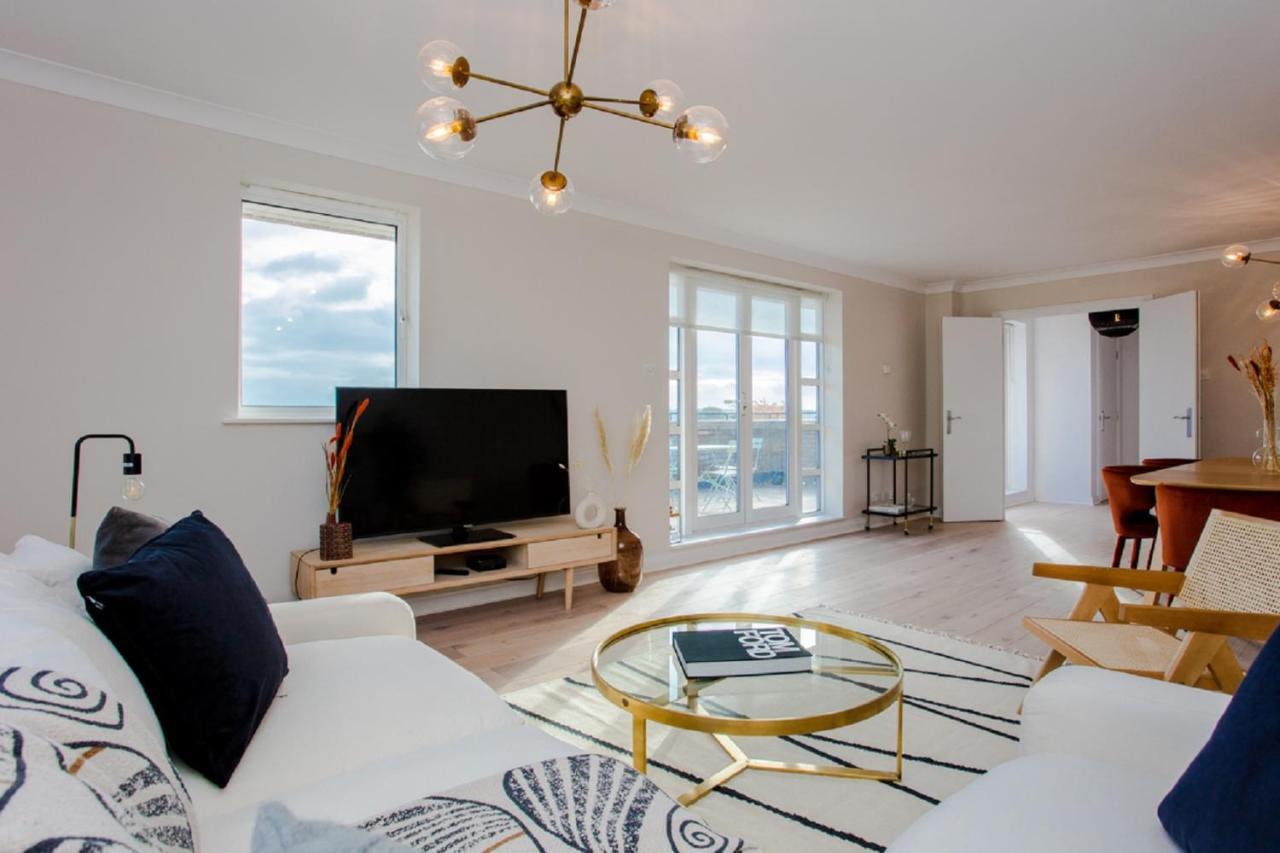 Apartment The Sparkford Gardens - Lovely 2bdr With Balcony London