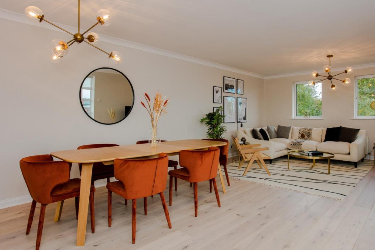 The Sparkford Gardens - Lovely 2bdr With Balcony Apartment London