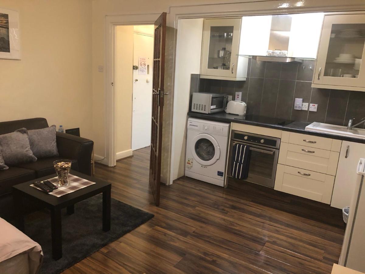 Appartement Lovely Studio In *