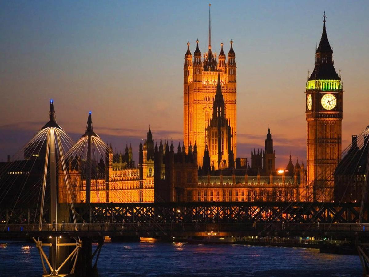 Oval * Londen