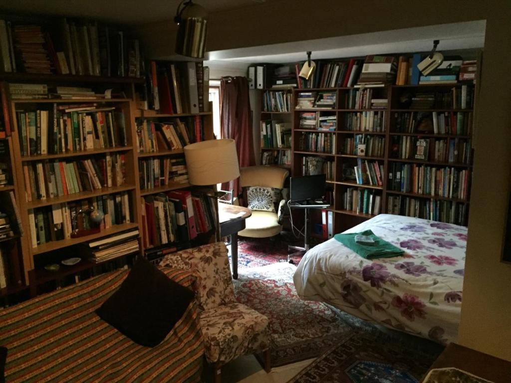 Chiswick Riviera With Free Parking Bed & Breakfast *
