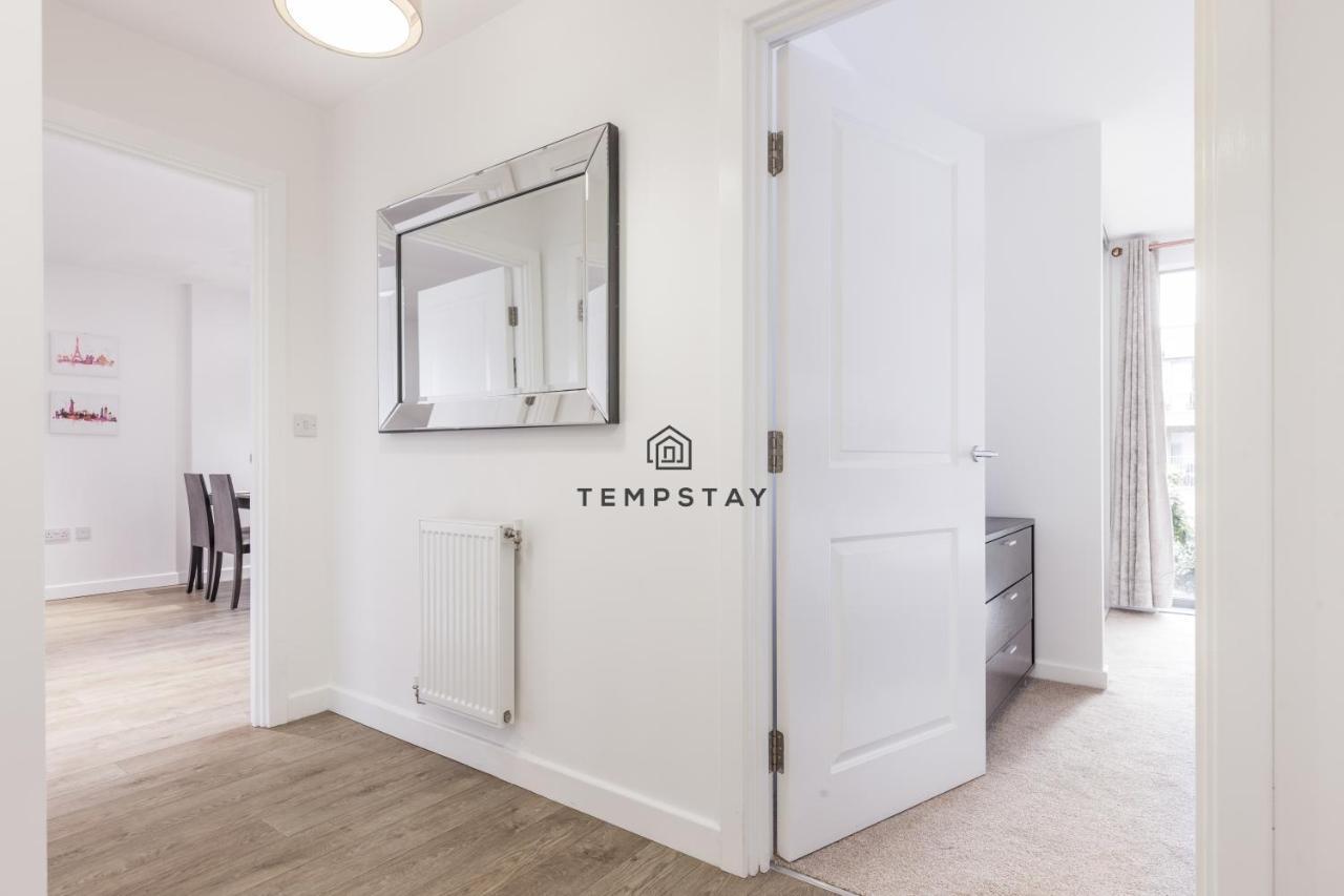 Modern Private -balcony-tube Station * London