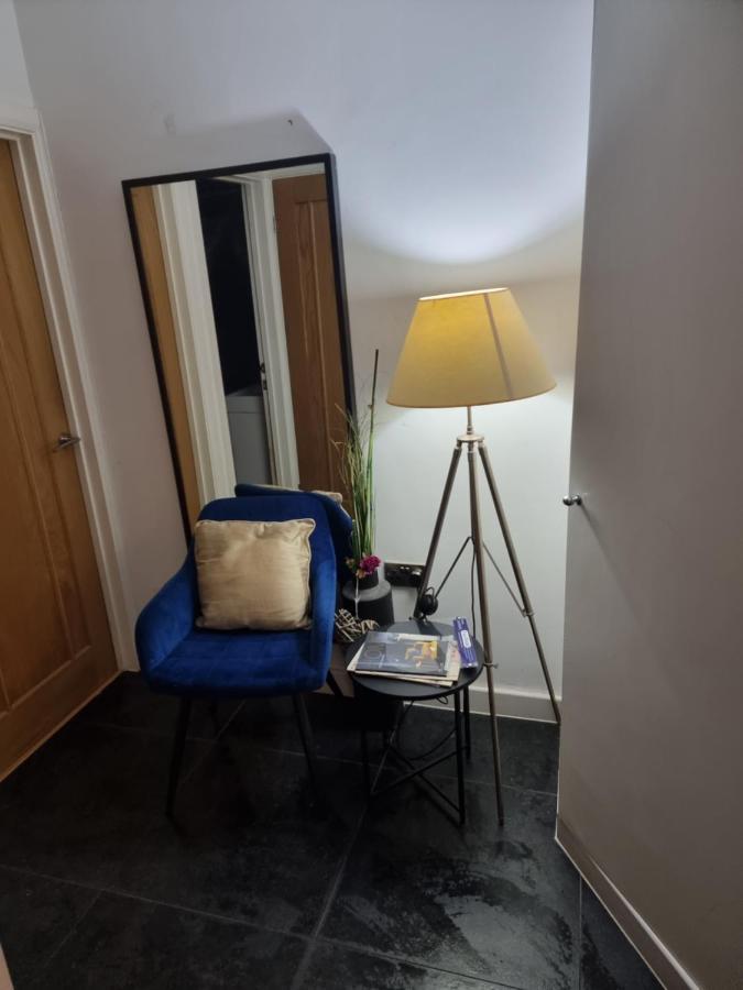 Apartment Spacious & Central Park Ground Floor Flat London