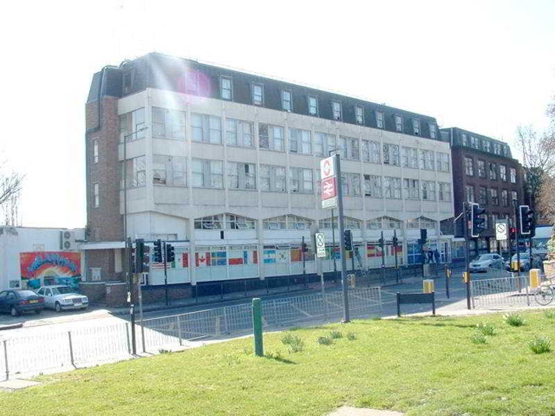 Hostel Kensal Backpackers *