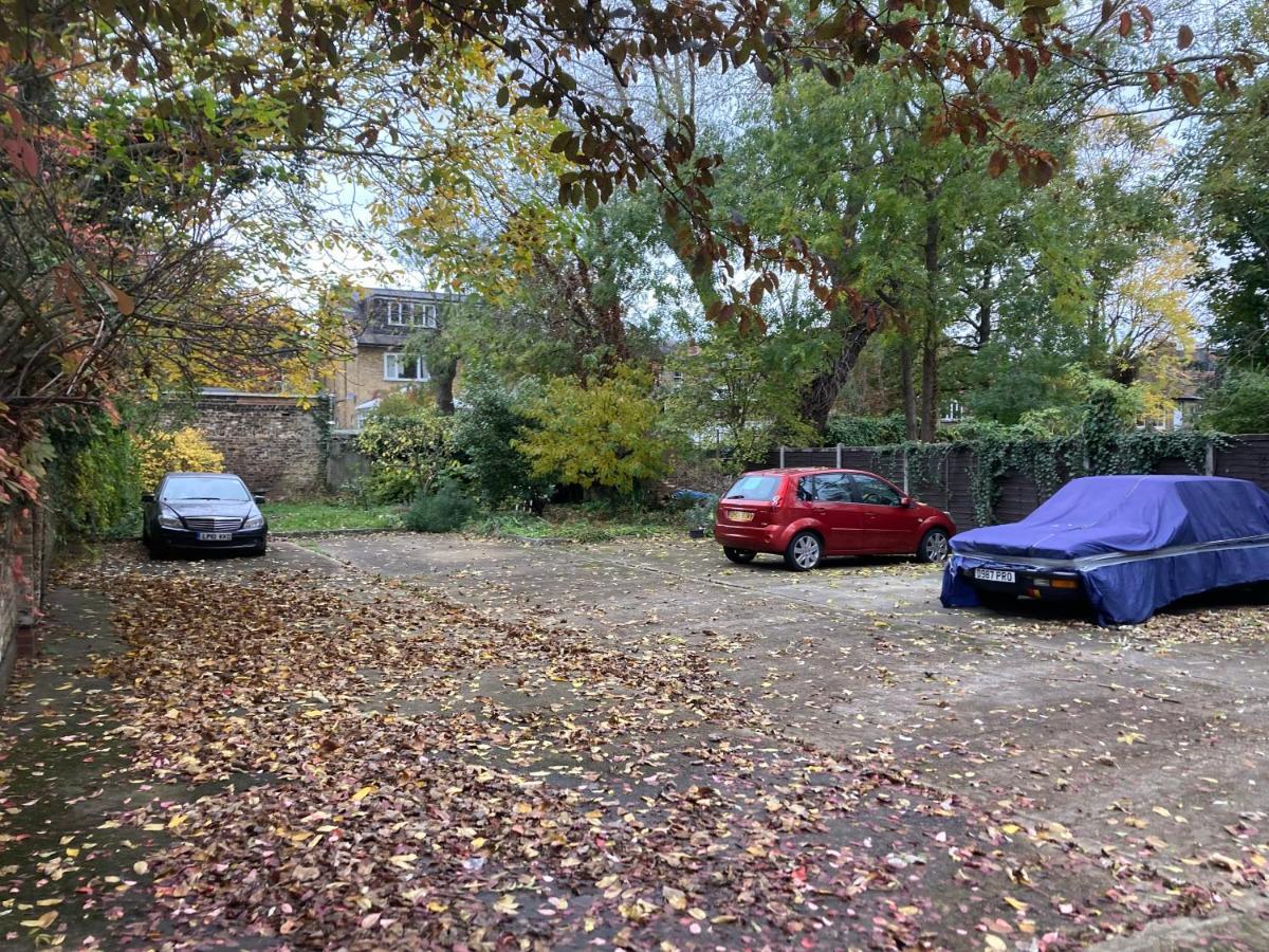 Stunning Ground Floor Garden - Entire Apartment, Centrally Located, With Free Off Road Parking By Flat & Wiffi, Beautifully Secluded, 3 Mins From Amenities Apartamento Londres