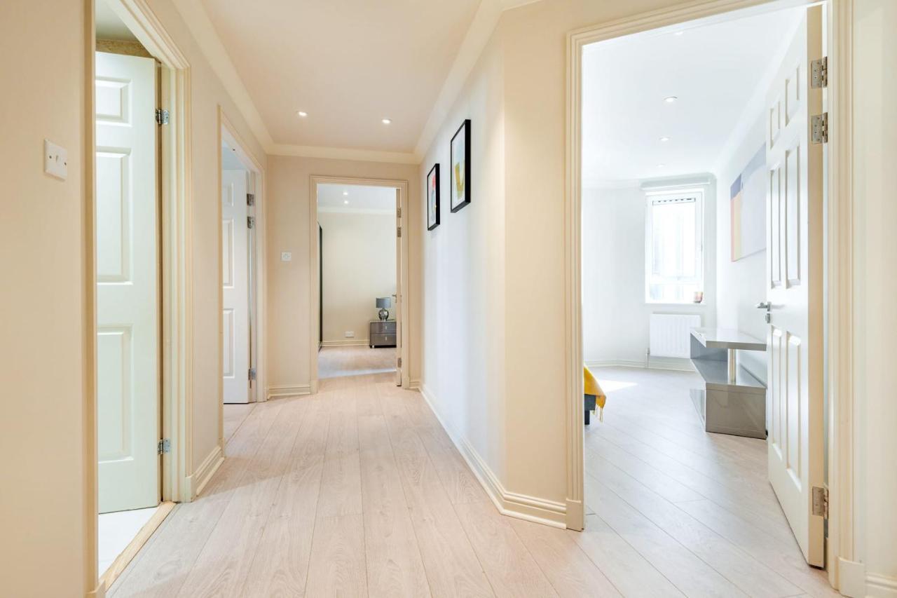 Stunning 3-bedroom In The Heart Of With Parking-hosted By Sweetstay Apartment *