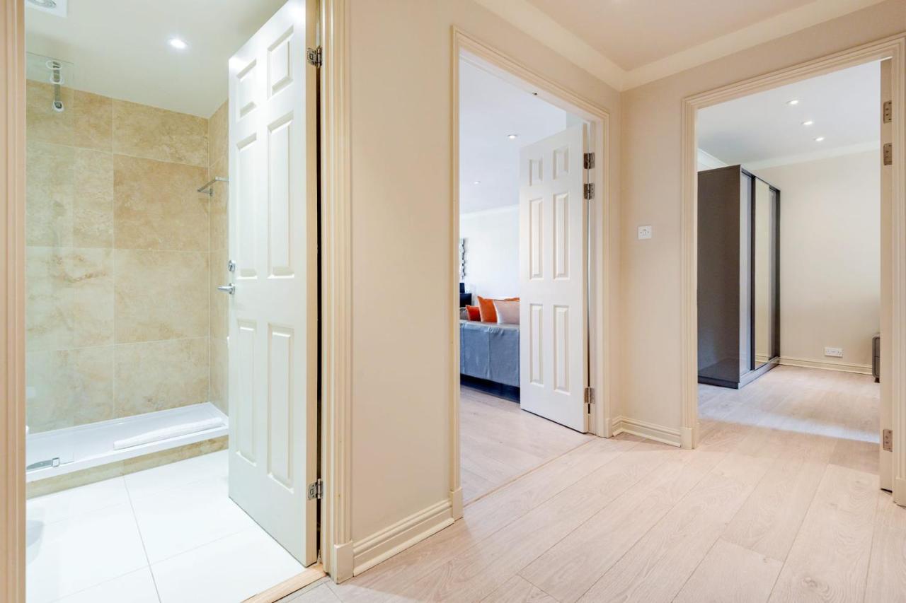 Apartment Stunning 3-bedroom In The Heart Of With Parking-hosted By Sweetstay London