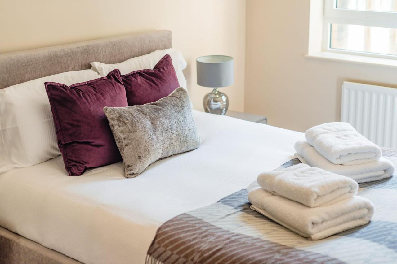 Apartment Stunning 3-bedroom In The Heart Of With Parking-hosted By Sweetstay London